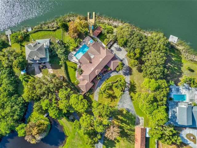500 N HIGHLAND AVENUE, Tarpon Springs, FL 34688