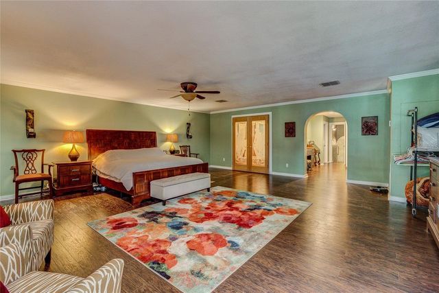 500 N HIGHLAND AVENUE, Tarpon Springs, FL 34688