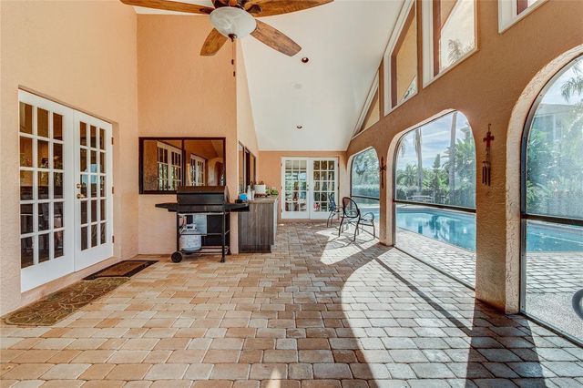 500 N HIGHLAND AVENUE, Tarpon Springs, FL 34688