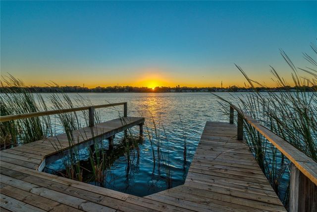 500 N HIGHLAND AVENUE, Tarpon Springs, FL 34688