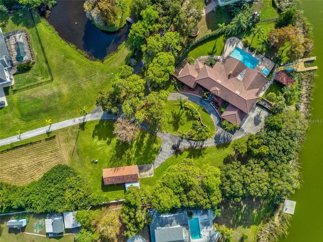 500 N HIGHLAND AVENUE, Tarpon Springs, FL 34688
