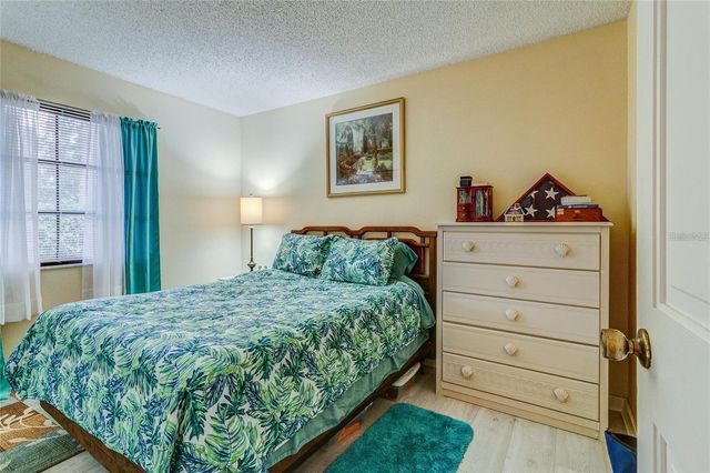500 N HIGHLAND AVENUE, Tarpon Springs, FL 34688