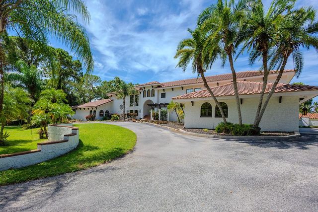 500 N HIGHLAND AVENUE, Tarpon Springs, FL 34688