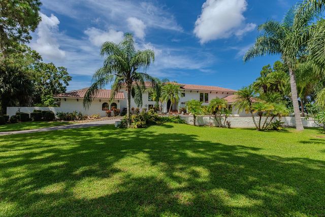 500 N HIGHLAND AVENUE, Tarpon Springs, FL 34688