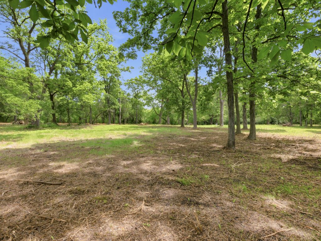 Image 2 of property listing at 7N650 SAYER Road, Bartlett, IL 60103