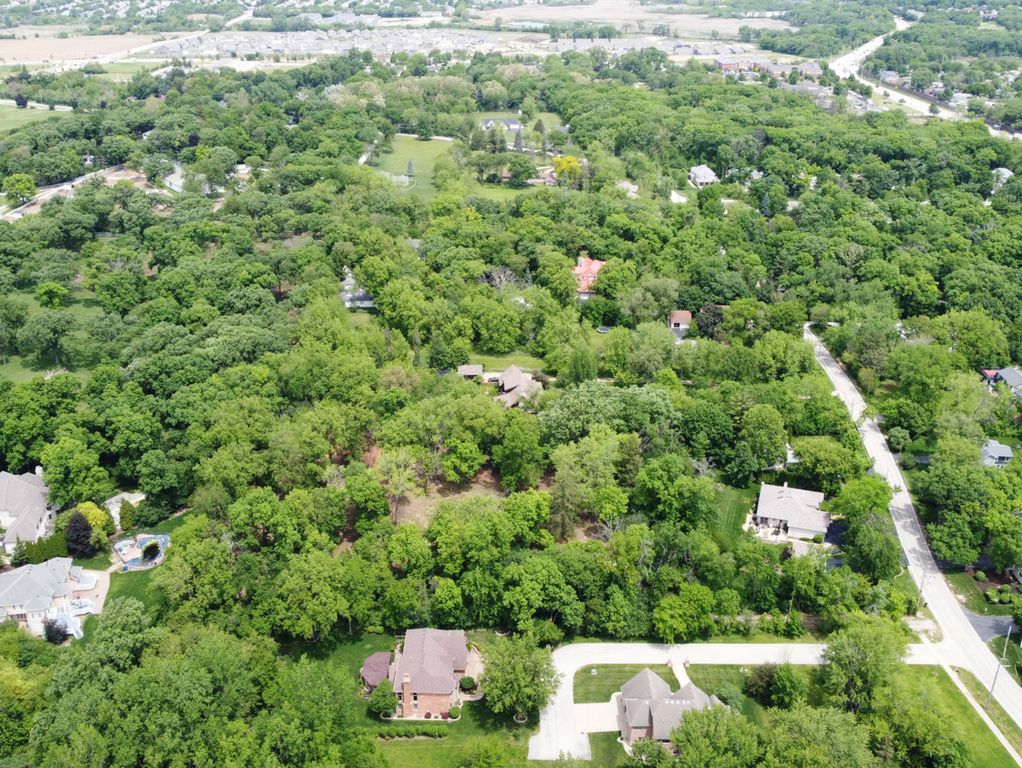 Image 9 of property listing at 7N650 SAYER Road, Bartlett, IL 60103