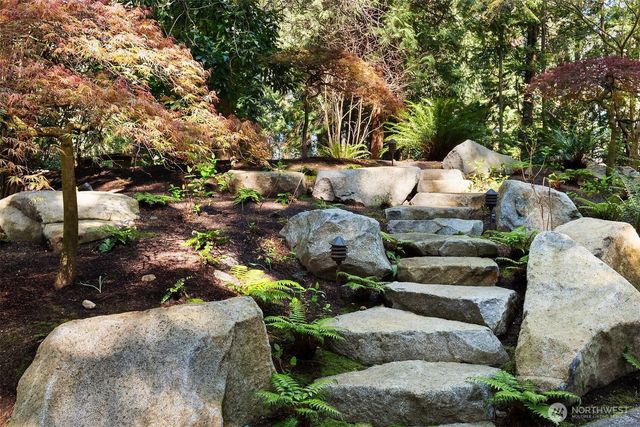 3445 Hunts Point Road, Hunts Point, WA 98004