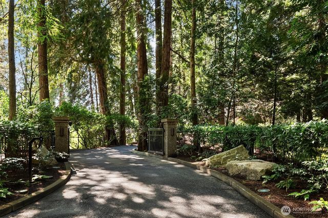 3445 Hunts Point Road, Hunts Point, WA 98004