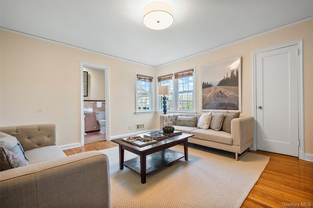 52 Midland Avenue, Bronxville, NY 10708
