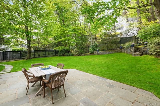 52 Midland Avenue, Bronxville, NY 10708