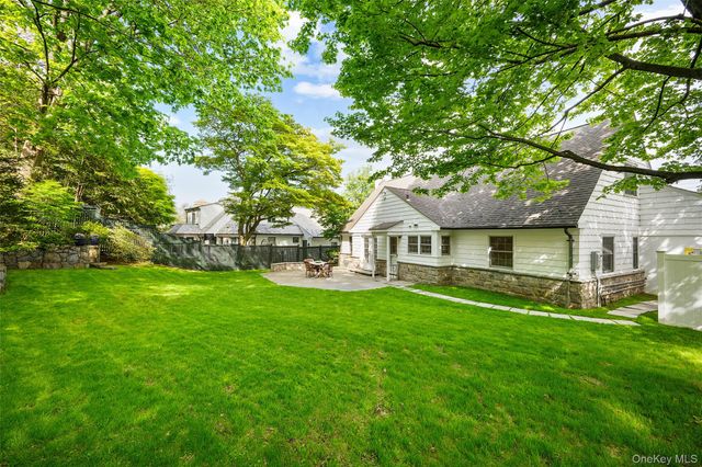 52 Midland Avenue, Bronxville, NY 10708