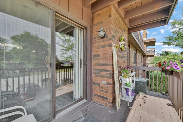 2049 W 45th Street #207, Highland, IN 46322