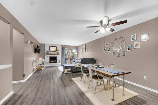 2049 W 45th Street #207, Highland, IN 46322