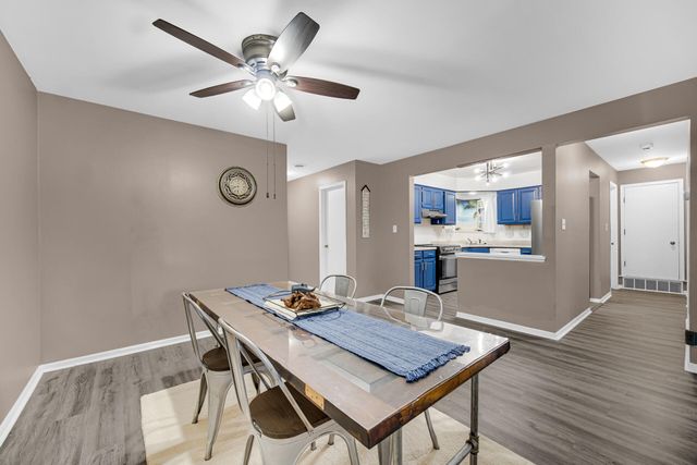 2049 W 45th Street #207, Highland, IN 46322