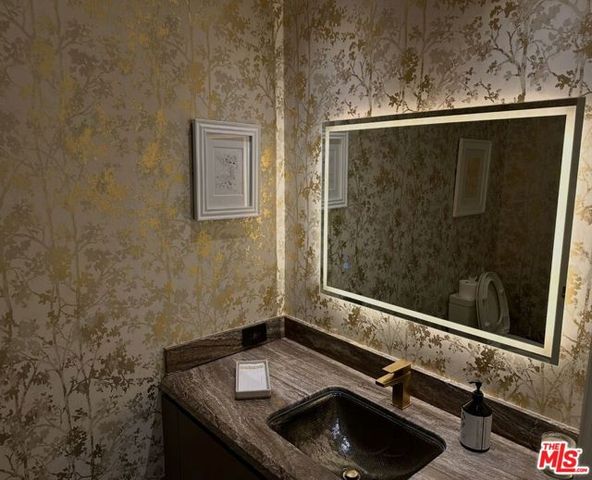 2172 Century, Los Angeles, CA 90067