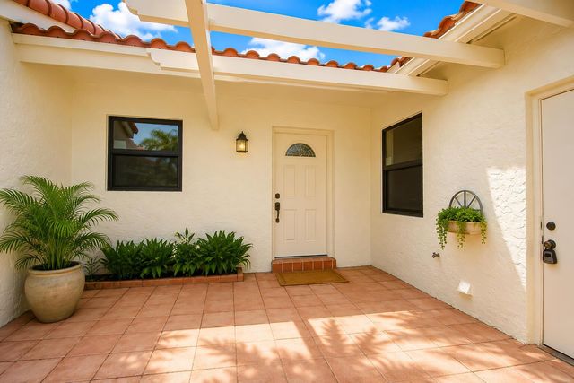 21642 Guadalajara Avenue, Boca Raton, FL 33433