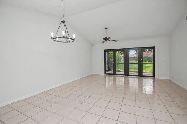 21642 Guadalajara Avenue, Boca Raton, FL 33433