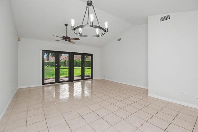 21642 Guadalajara Avenue, Boca Raton, FL 33433