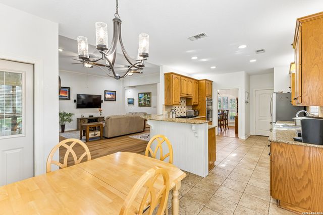 20123 HOYA LN, Garden Ridge, TX 78266