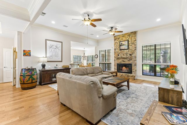 20123 HOYA LN, Garden Ridge, TX 78266