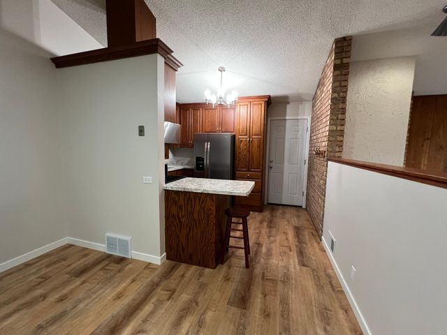 122 Craig Way NE, Fridley, MN 55432