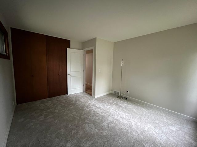 122 Craig Way NE, Fridley, MN 55432