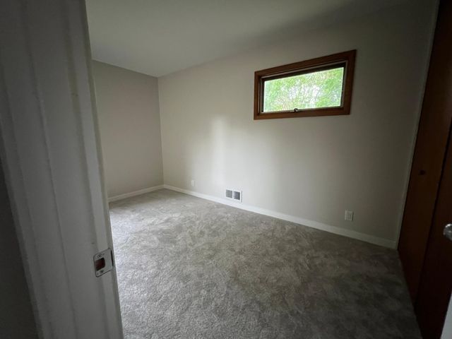 122 Craig Way NE, Fridley, MN 55432