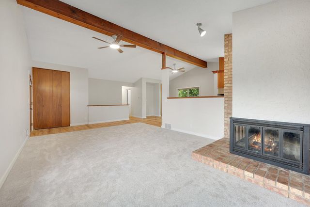 122 Craig Way NE, Fridley, MN 55432