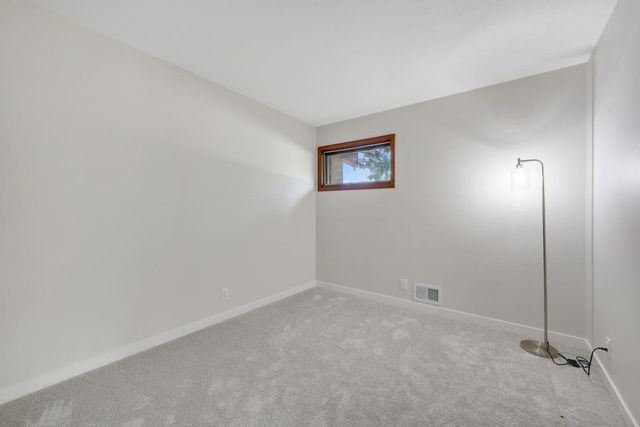 122 Craig Way NE, Fridley, MN 55432