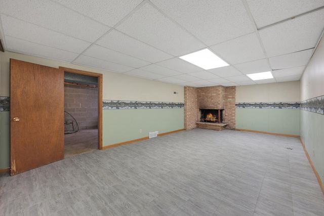 122 Craig Way NE, Fridley, MN 55432