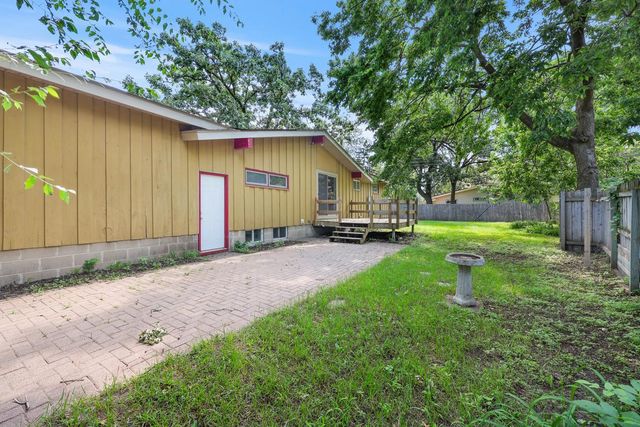 122 Craig Way NE, Fridley, MN 55432