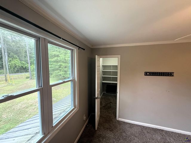 406 Mt Zion Rd, Bonaire, GA 31005