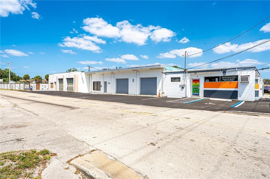 2280-2290 Fowler ST, FORT MYERS, FL 33901 — photo 2