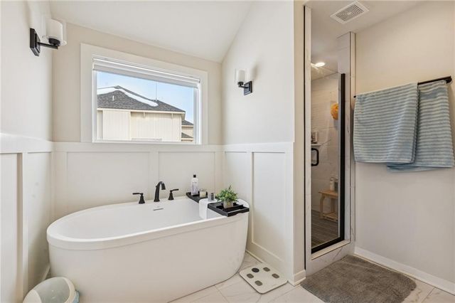 9018 N Denver Avenue, Kansas City, MO 64156