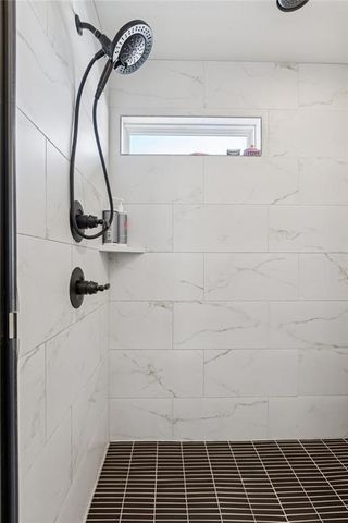 9018 N Denver Avenue, Kansas City, MO 64156