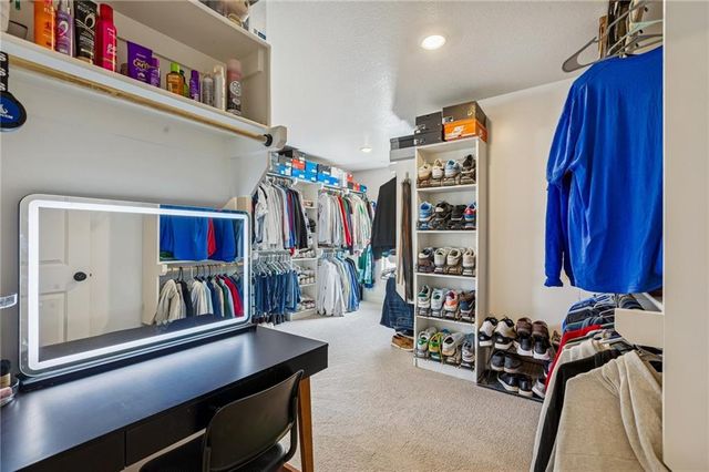 9018 N Denver Avenue, Kansas City, MO 64156