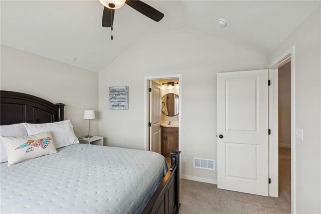 9018 N Denver Avenue, Kansas City, MO 64156