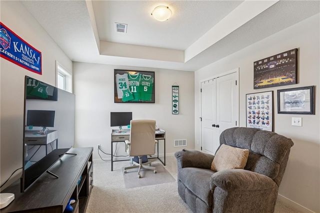 9018 N Denver Avenue, Kansas City, MO 64156