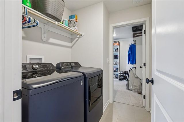 9018 N Denver Avenue, Kansas City, MO 64156