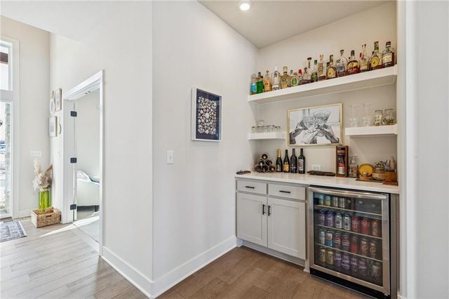 9018 N Denver Avenue, Kansas City, MO 64156