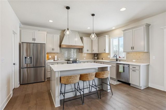 9018 N Denver Avenue, Kansas City, MO 64156