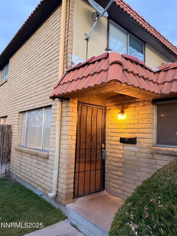 3300 Woodside Drive Unit 6, Carson City, NV 89701