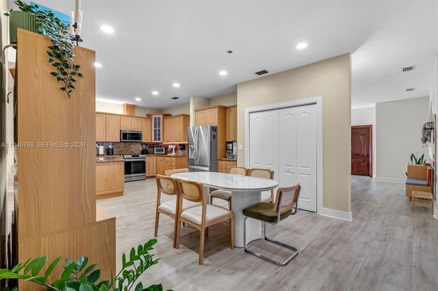 8781 NW 148th Ter, Miami Lakes, FL 33018