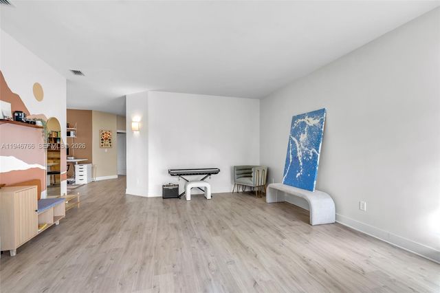 8781 NW 148th Ter, Miami Lakes, FL 33018