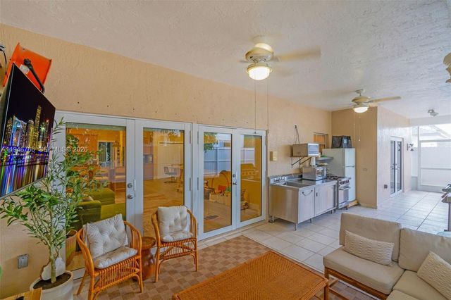 8781 NW 148th Ter, Miami Lakes, FL 33018