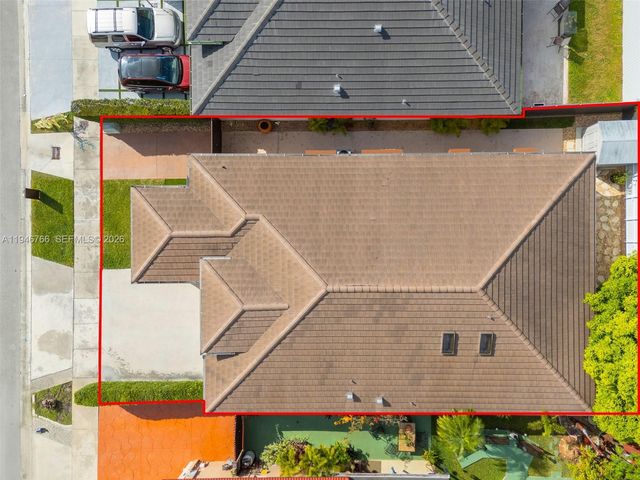 8781 NW 148th Ter, Miami Lakes, FL 33018