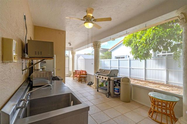 8781 NW 148th Ter, Miami Lakes, FL 33018