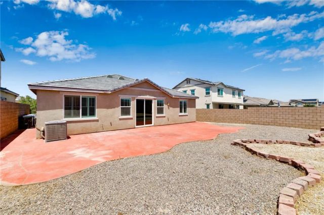 11185 Hyatt, Victorville, CA 92392