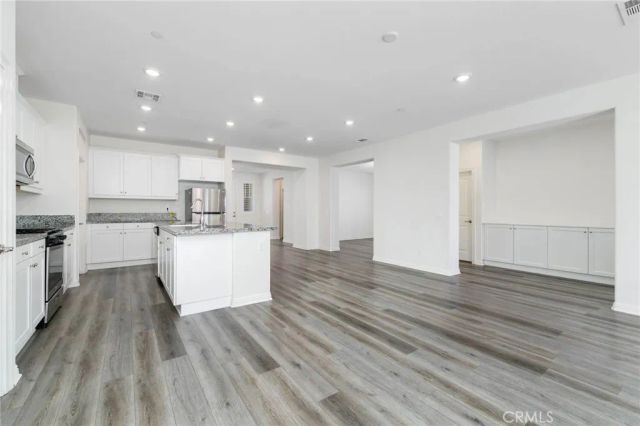 11185 Hyatt, Victorville, CA 92392