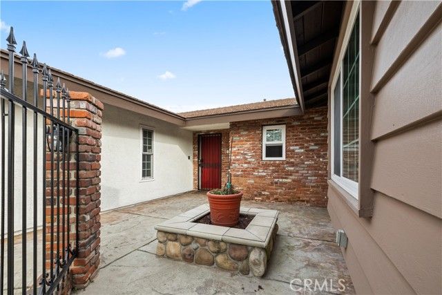 384 Andover, Claremont, CA 91711